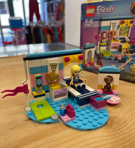 Lego Friends 41328 cameretta di Stephanie