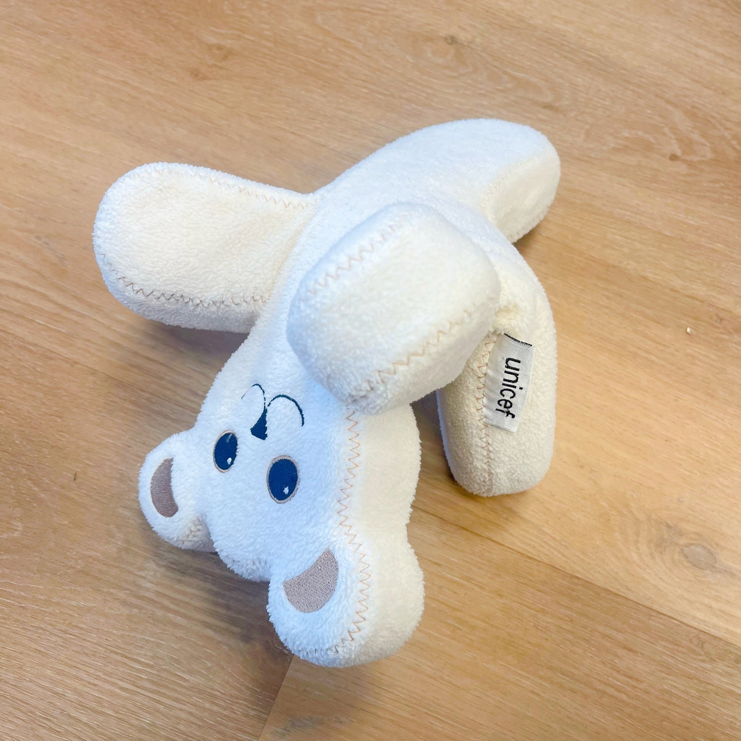 Peluche orsacchiotto curvabile Ikea per Unicef