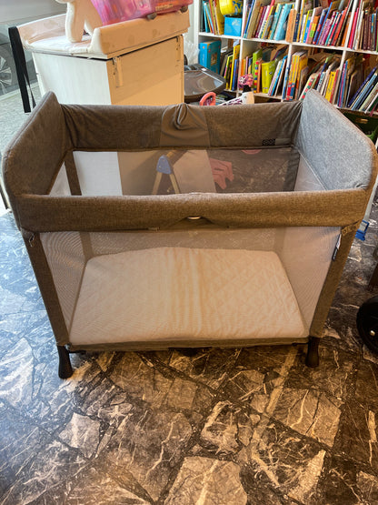 Lettino da viaggio Bugaboo Stardust con borsa