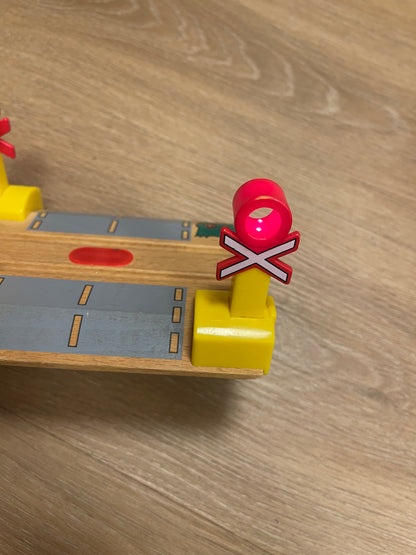 Passaggio a livello Brio con luci e suoni