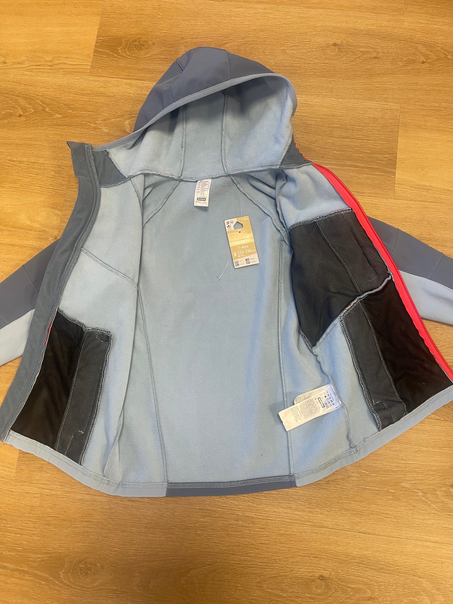 Giubbotto antivento Quechua nuovo 7/8 anni